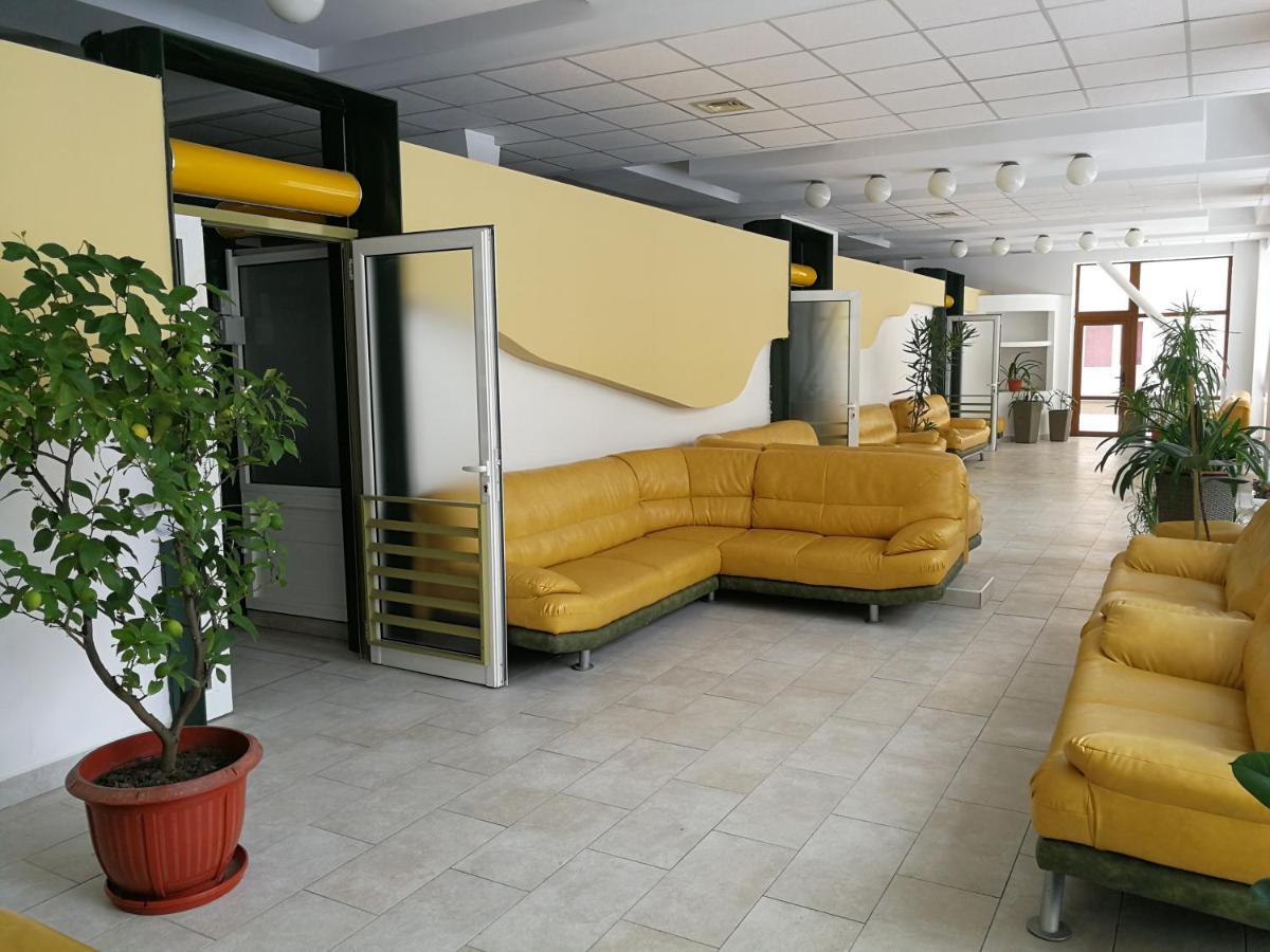 Hotel Complex Balnear Cerbul Covasna Exterior foto